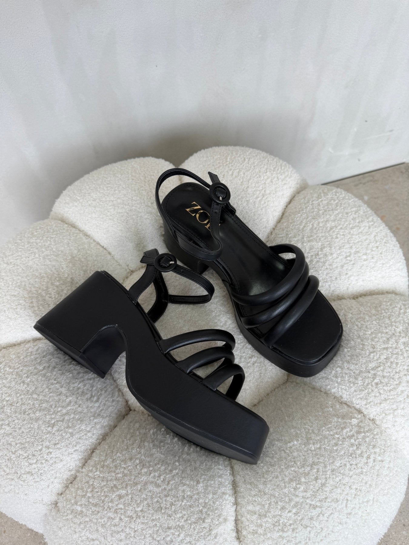 Sandalias Negro Plataforma 14911 Ejecutivo de mujer Zoé Brand Costa Rica