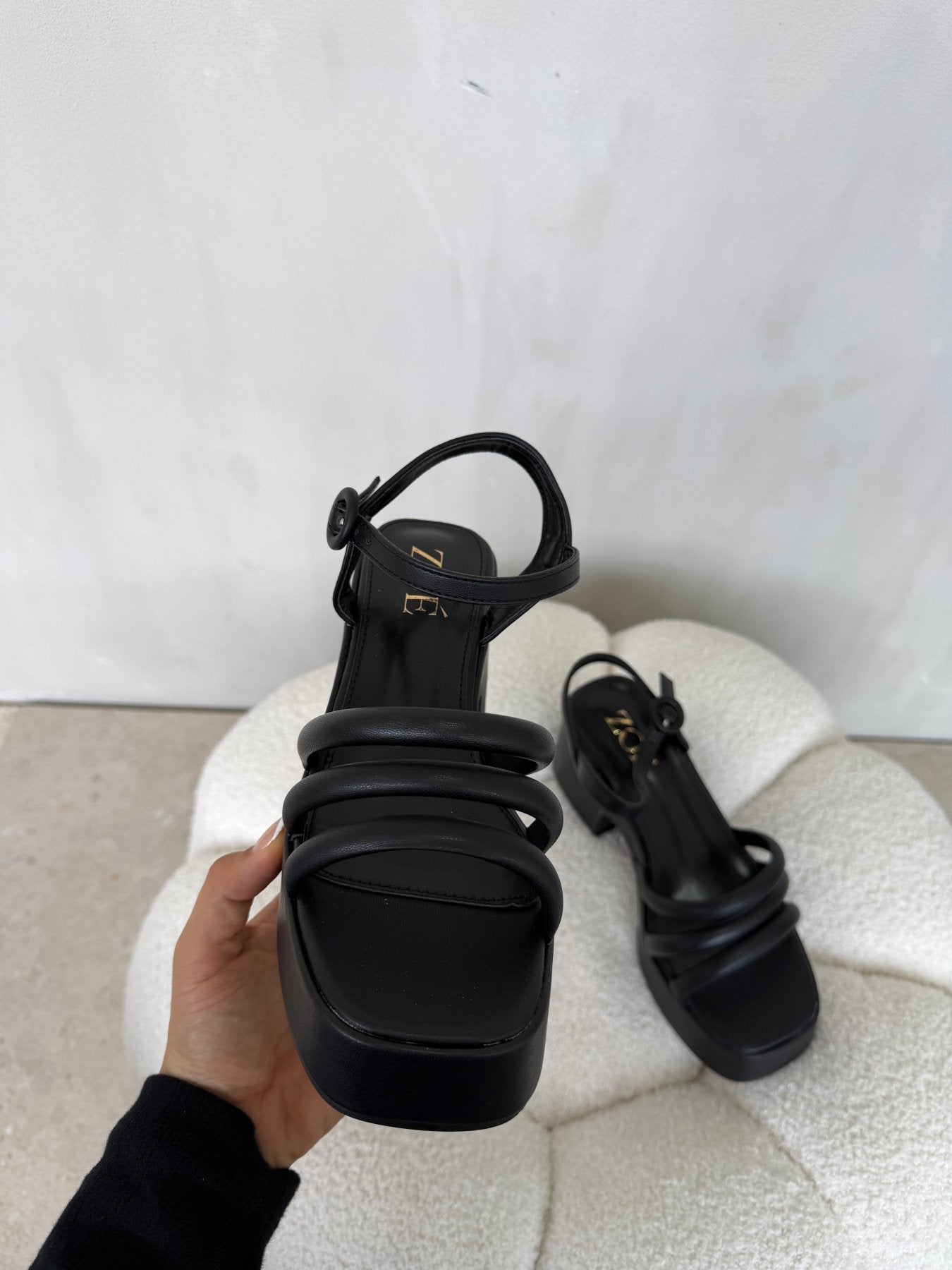 Sandalias Negro Plataforma 14911 Ejecutivo de mujer Zoé Brand Costa Rica
