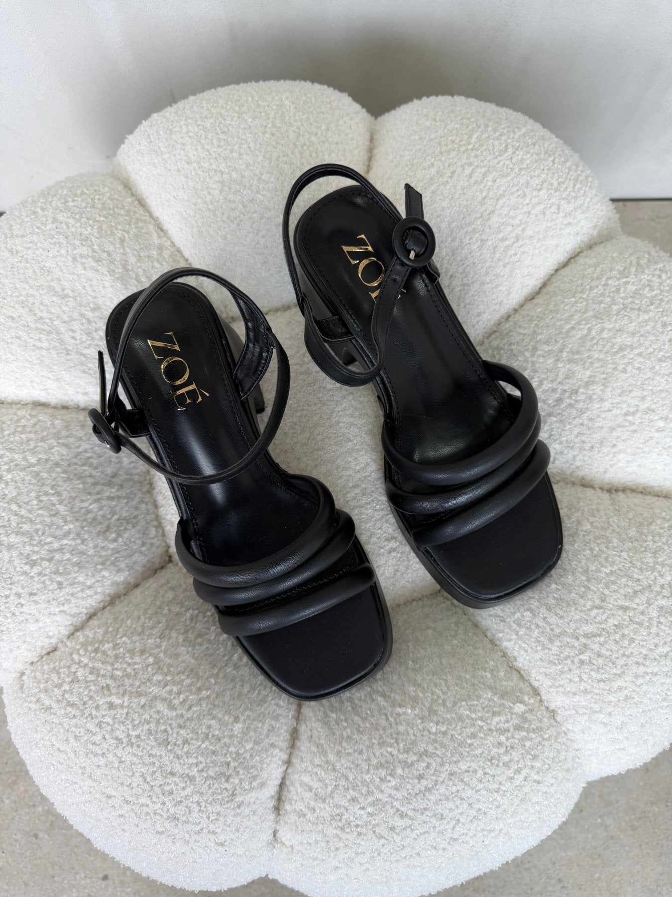 Sandalias Negro Plataforma 14911 Ejecutivo de mujer Zoé Brand Costa Rica