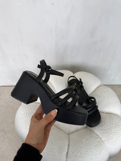 Sandalias Negro Plataforma 14911 Ejecutivo de mujer Zoé Brand Costa Rica