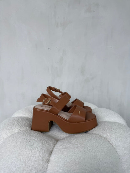 Sandalias Tan Plataforma 14915 Hebilla Ejecutivo de mujer Zoé Brand Costa Rica