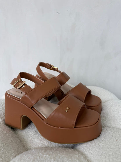 Sandalias Tan Plataforma 14915 Hebilla Ejecutivo de mujer Zoé Brand Costa Rica