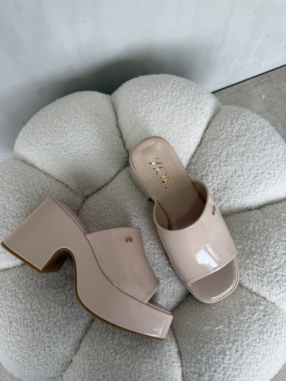 Sandalias Beige Charol Plataforma 14916 Ejecutivo de mujer Zoé Brand Costa Rica