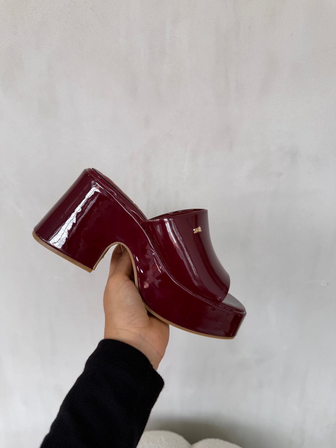 Sandalias Burdeos Charol Plataforma 14918 Ejecutivo de mujer Zoé Brand Costa Rica