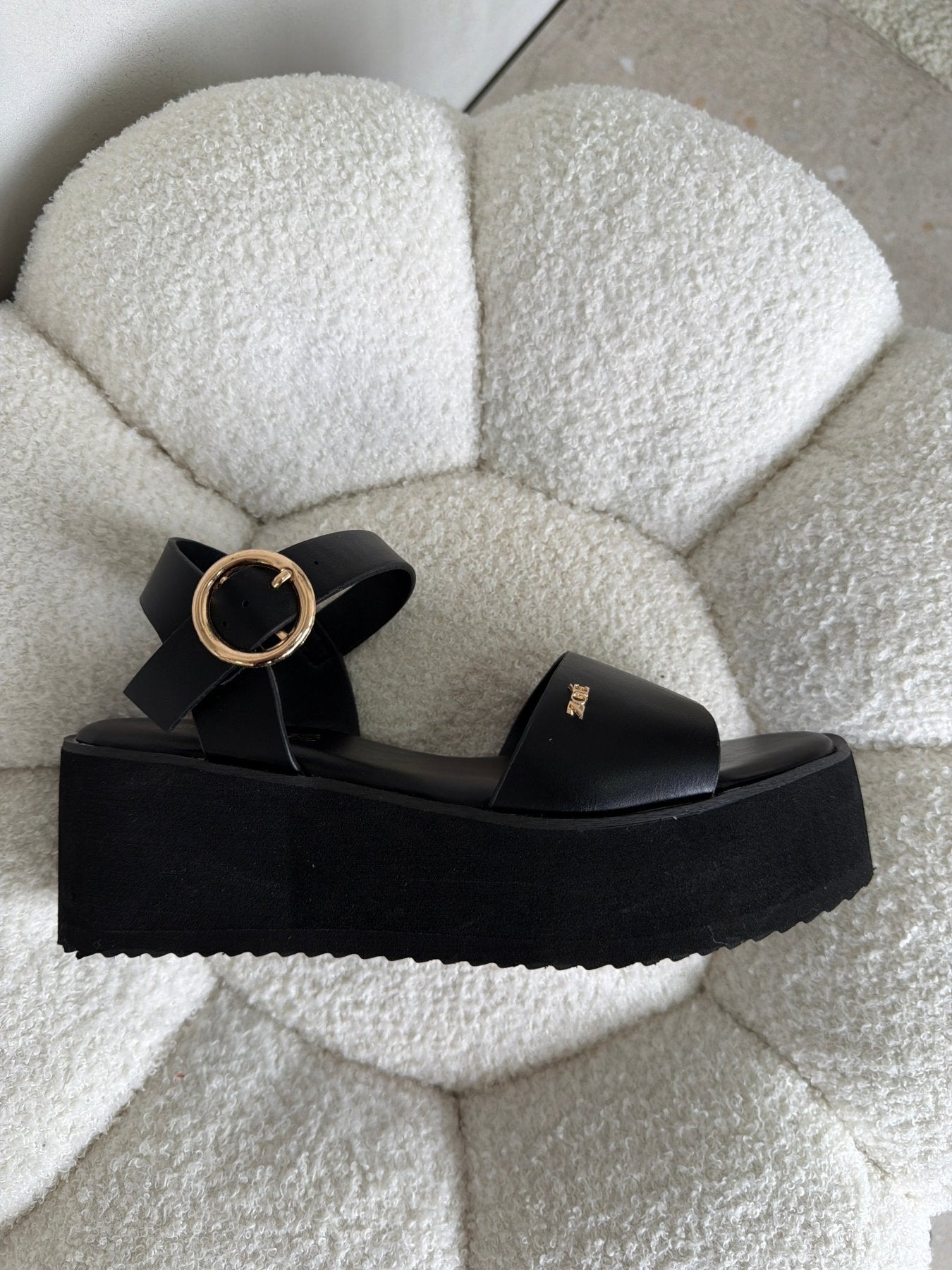 Sandalias Negro Plataforma 14930 Hebilla Casual de mujer Zoé Brand Costa Rica
