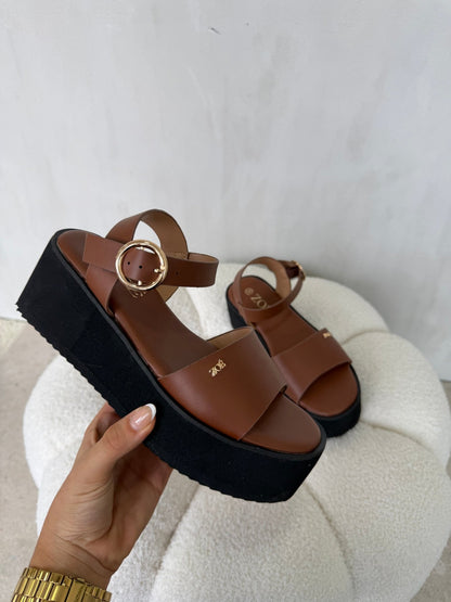 Sandalias Camel Plataforma 14931 Hebilla Casual de mujer Zoé Brand Costa Rica