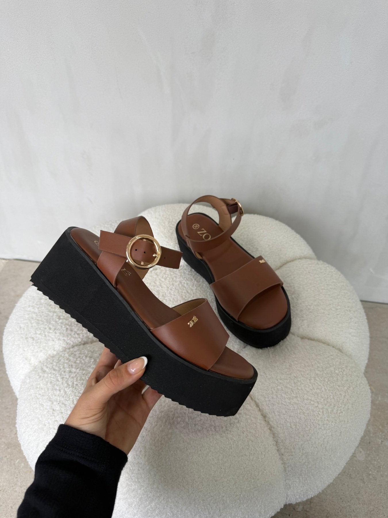 Sandalias Camel Plataforma 14931 Hebilla Casual de mujer Zoé Brand Costa Rica