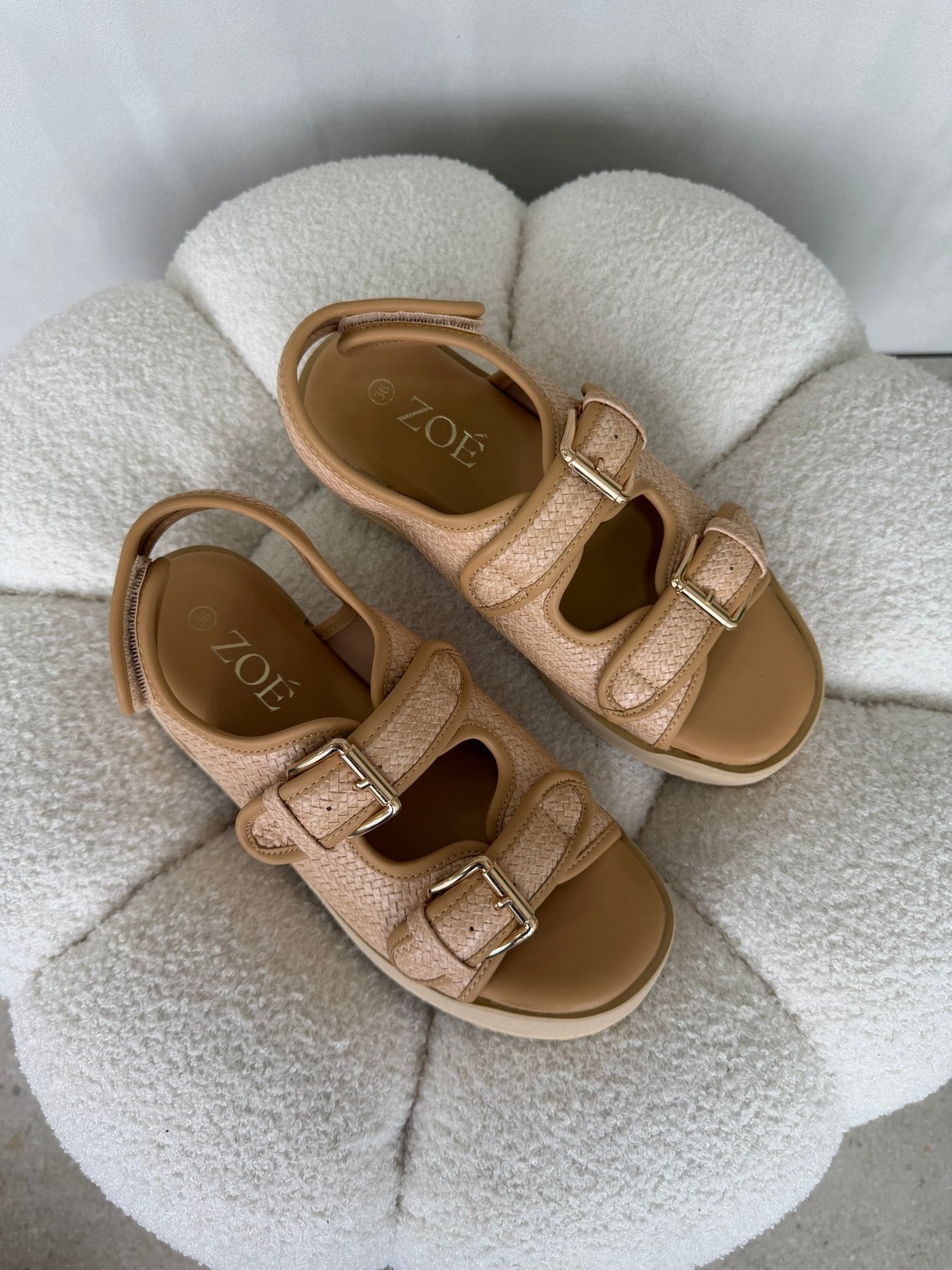 Sandalias Beige Plataforma 14933 Hebillas Casual de mujer Zoé Brand Costa Rica