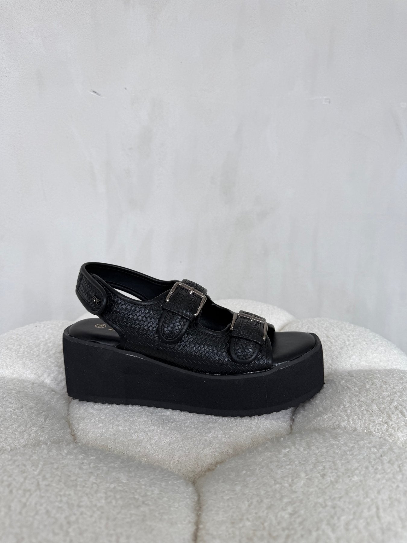 Sandalias Negro Plataforma 14934 Doble Correa Hebillas Casual de mujer Zoé Brand Costa Rica