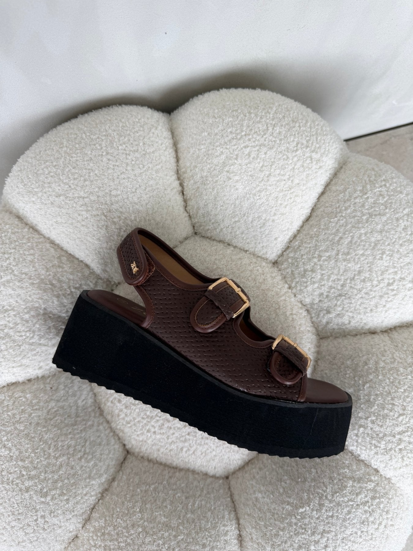 Sandalias Café Plataforma 14935 Doble Correa Hebillas Casual de mujer Zoé Brand Costa Rica