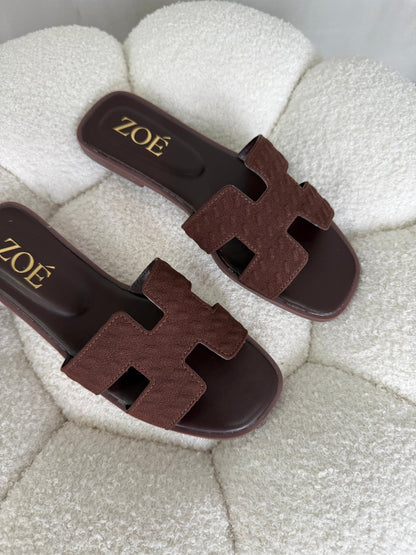 Sandalias Café Gamuza 14944 Flats Casual de mujer Zoé Brand Costa Rica