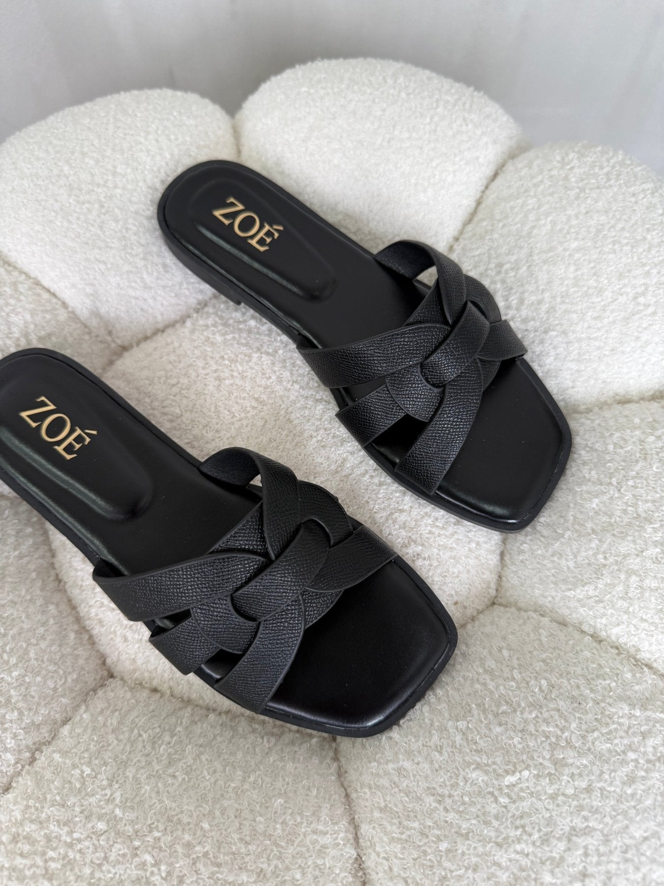 Sandalias Negro 14947 Flats Casual de mujer Zoé Brand Costa Rica