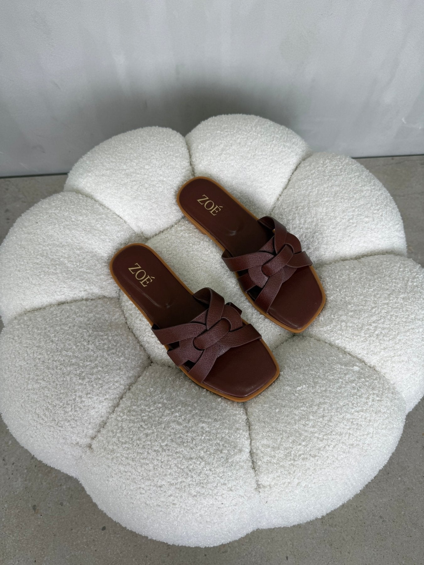 Sandalias Café 14948 Flats Casual de mujer Zoé Brand Costa Rica