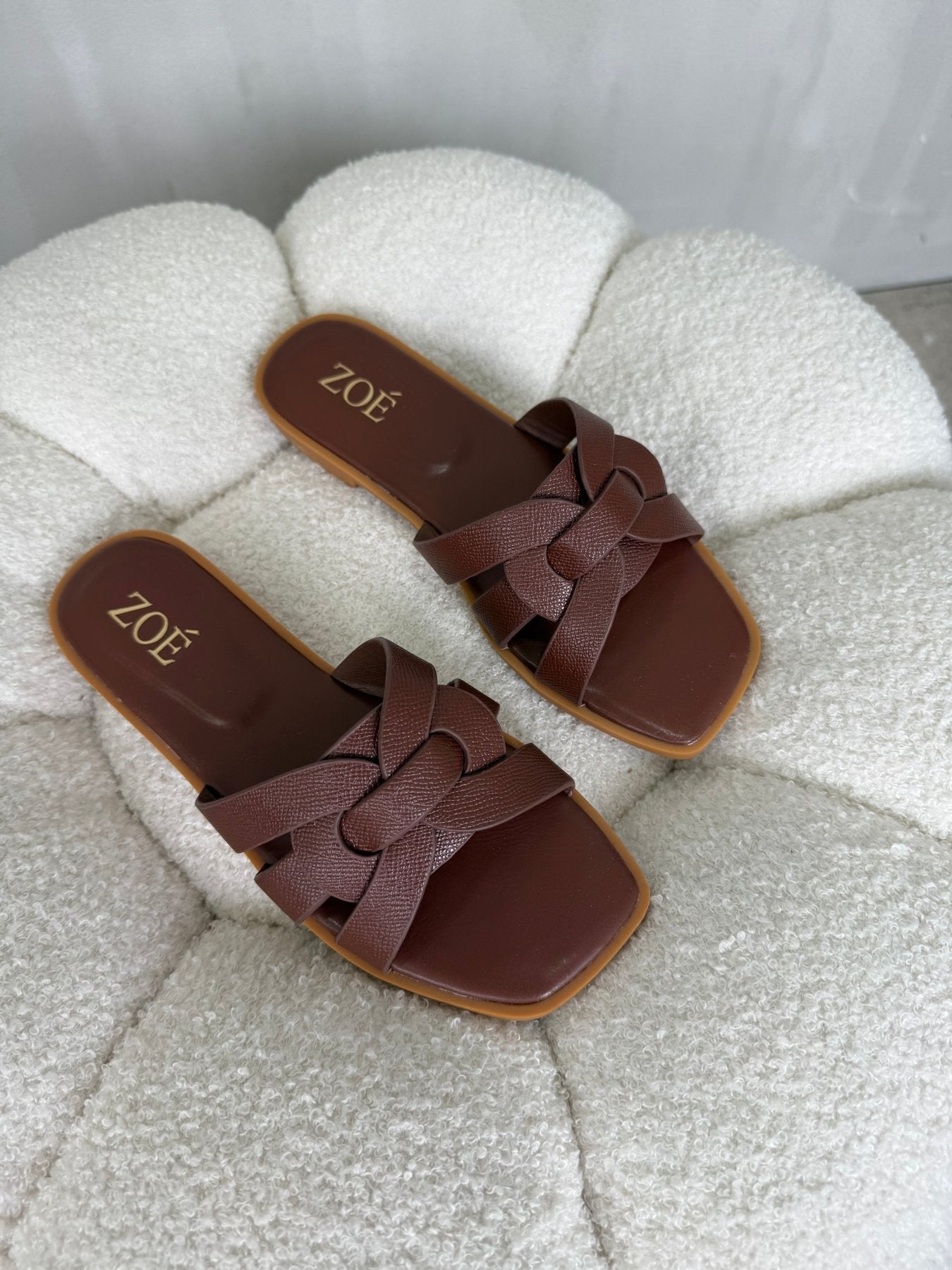 Sandalias Café 14948 Flats Casual de mujer Zoé Brand Costa Rica