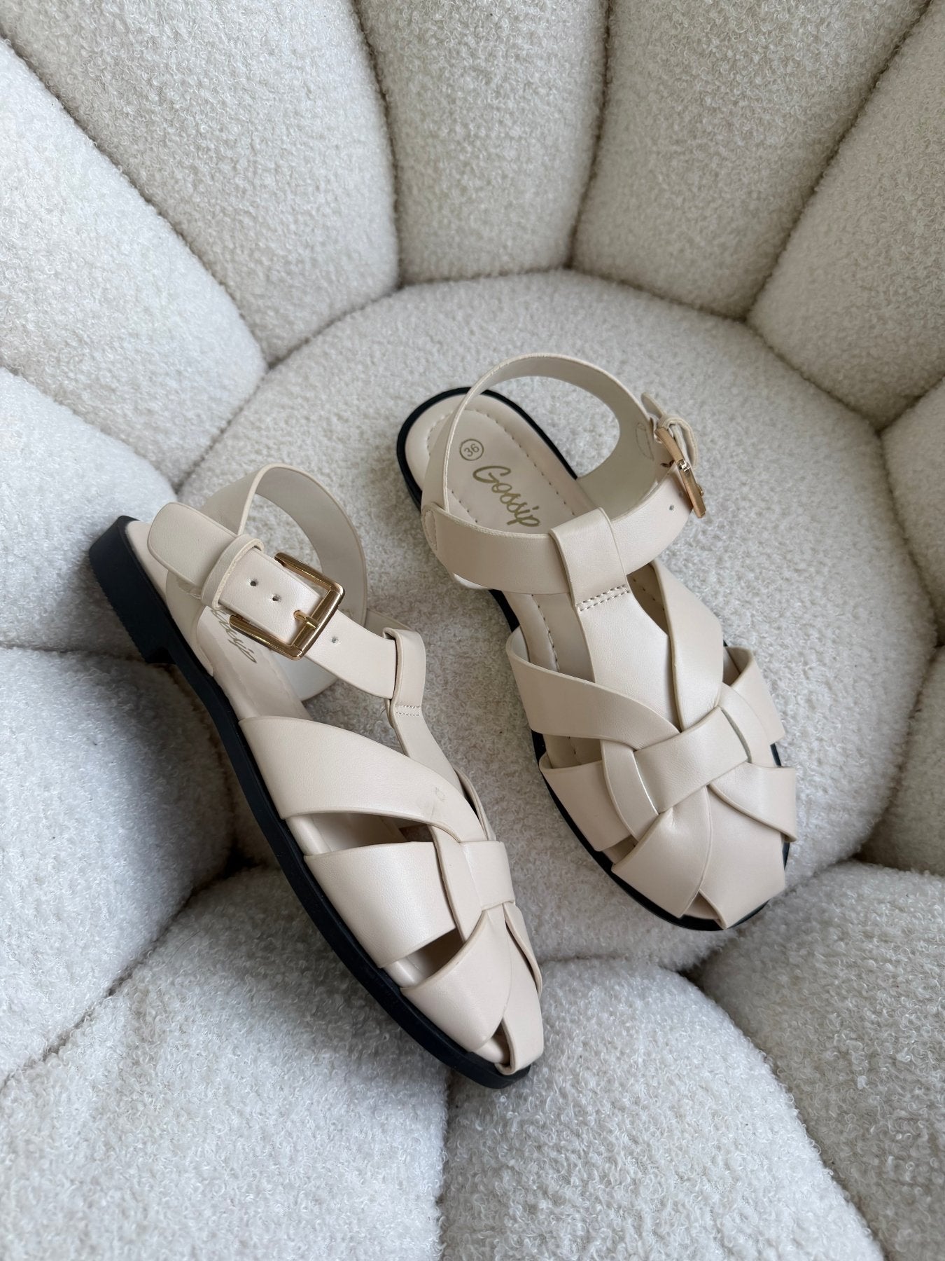 Sandalias Beige 14981 Slingback con Hebilla Flats Casual de mujer Zoé Brand Costa Rica