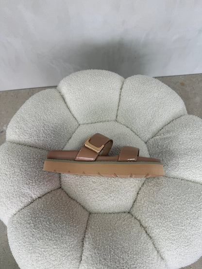 Sandalias Beige 15065 Hebilla Casual de mujer Zoé Brand Costa Rica - ZOÉ BRAND 2026 beige chancletas