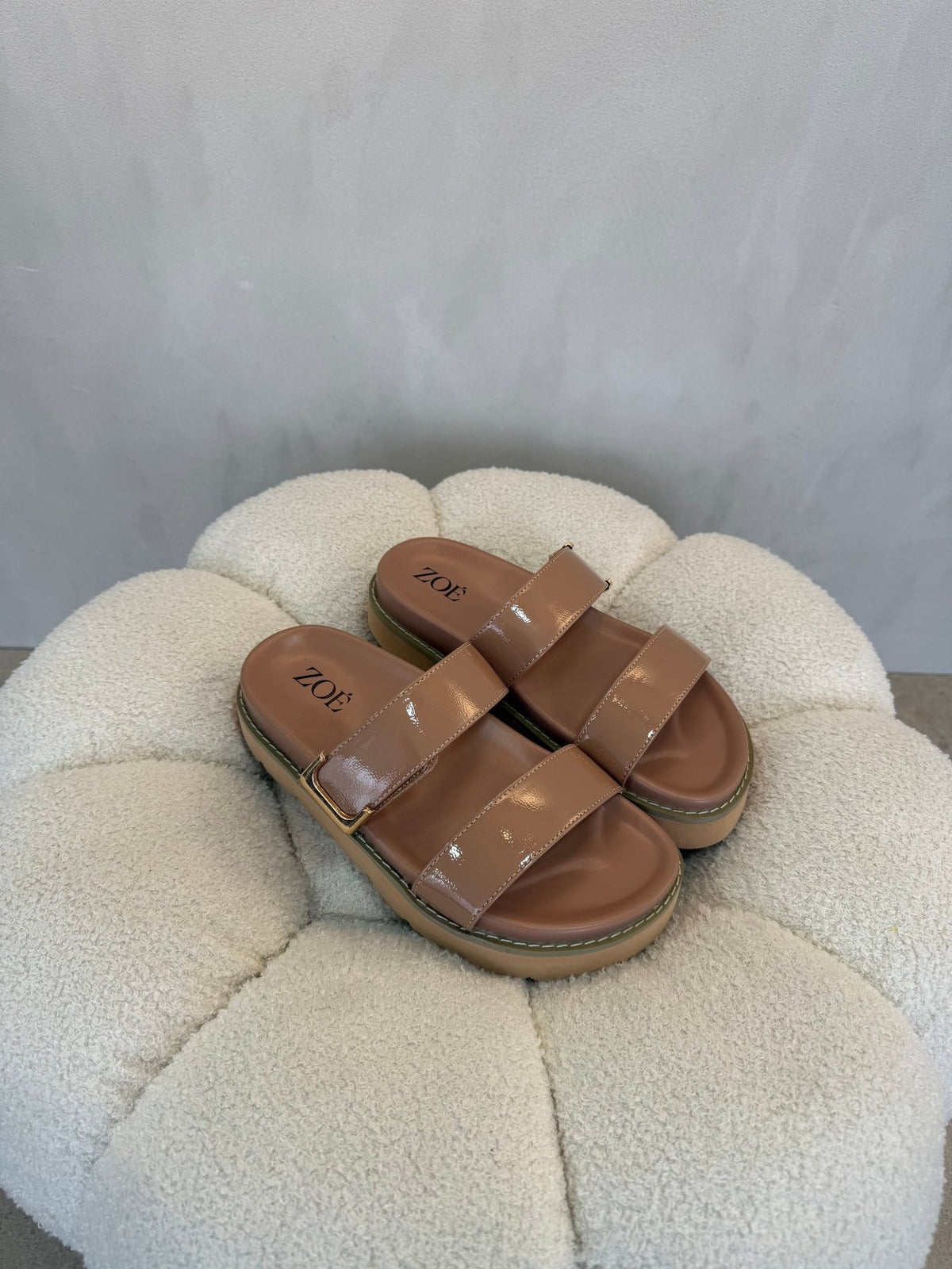 Sandalias Beige 15065 Hebilla Casual de mujer Zoé Brand Costa Rica - ZOÉ BRAND 2026 beige chancletas