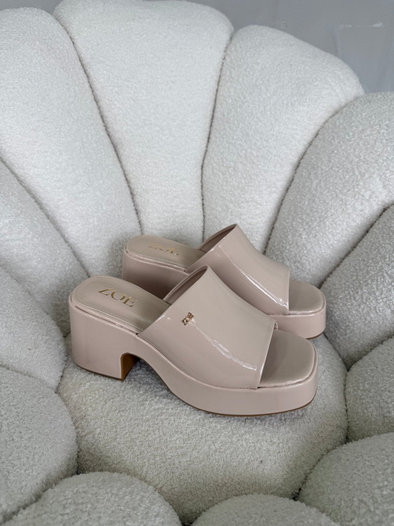 Sandalias Beige Charol Plataforma 14916 Ejecutivo de mujer Zoé Brand Costa Rica - ZOÉ BRAND 2026 disponible-35 disponible-36