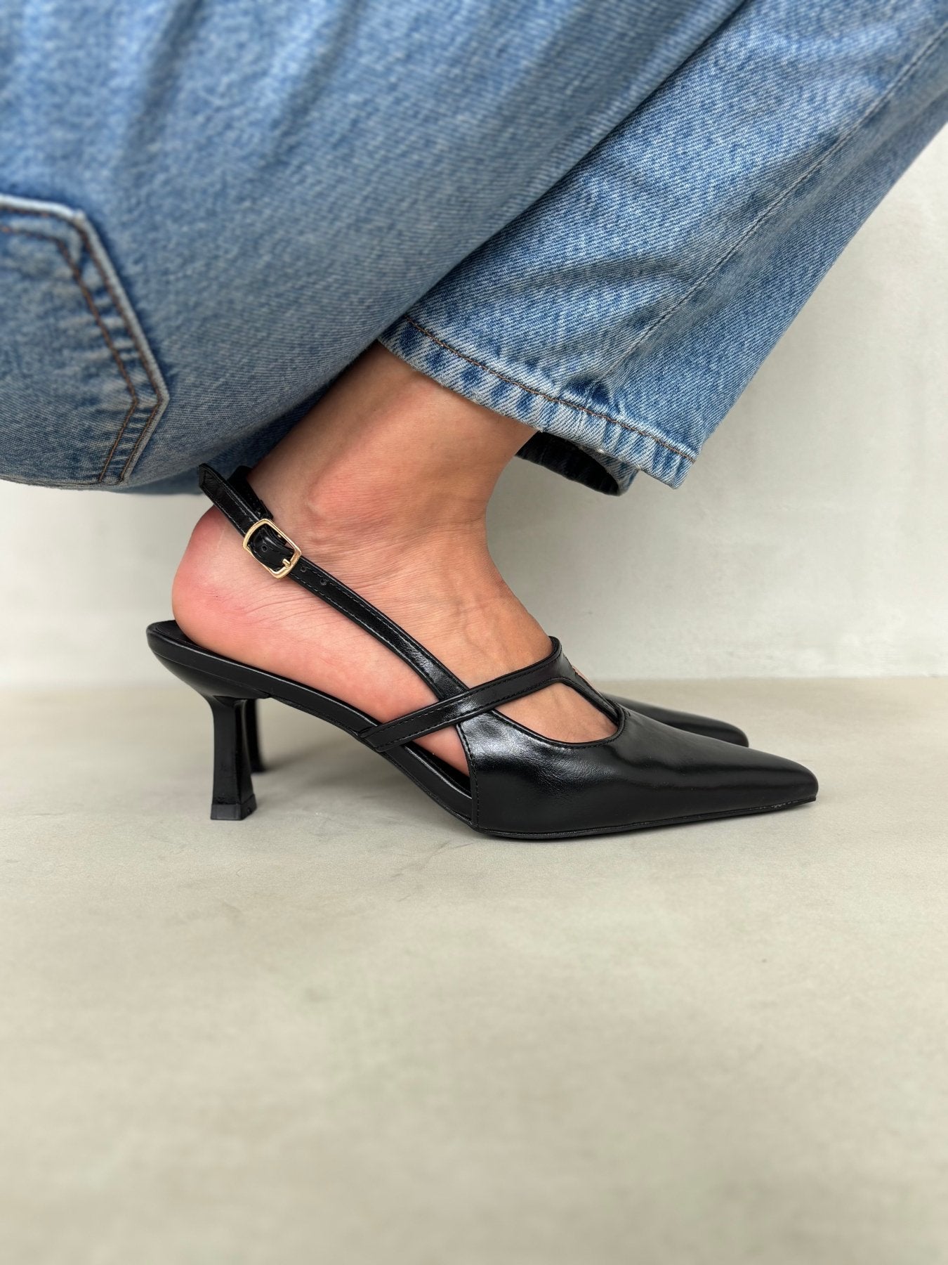 Tacones Negro 14426 Correa con Hebilla Slingback Ejecutivo Zoé Brand Costa Rica