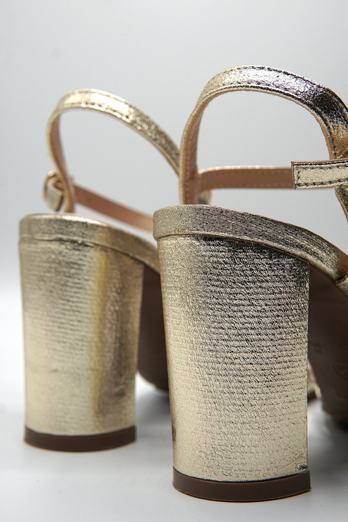 Tacones Dorado Brillos 14780 Hebilla de mujer Zoé Brand Costa Rica