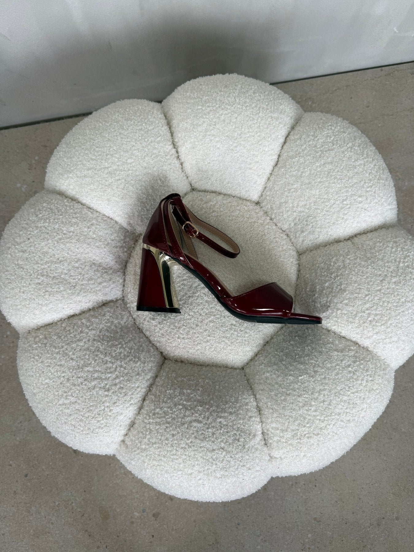 Tacones Burdeos Charol 14993 con Hebilla Ejecutivo de mujer Zoé Brand Costa Rica