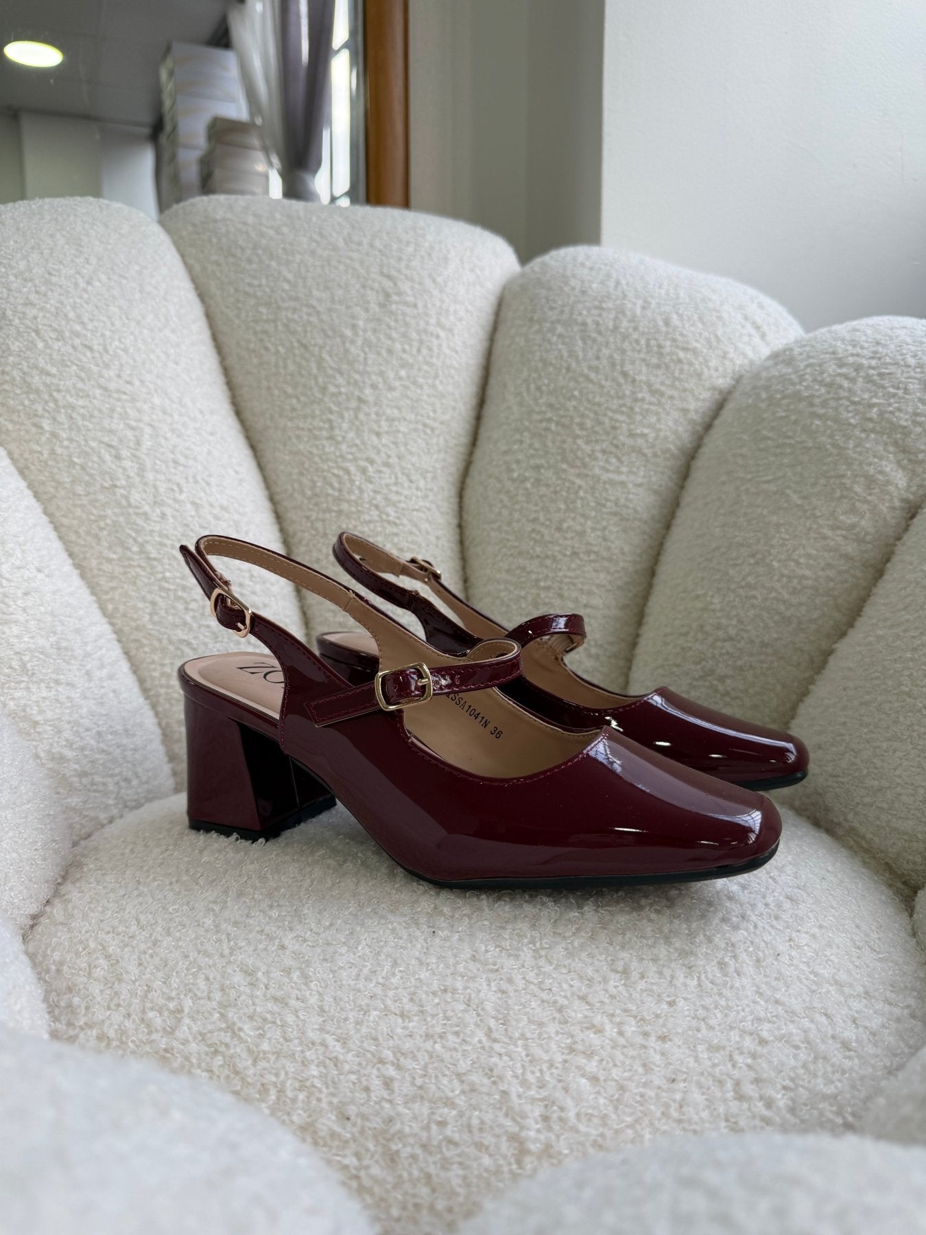 Tacones Burdeos Charol 15001 Hebilla Mary Jane Ejecutivo Zoé Brand Costa Rica
