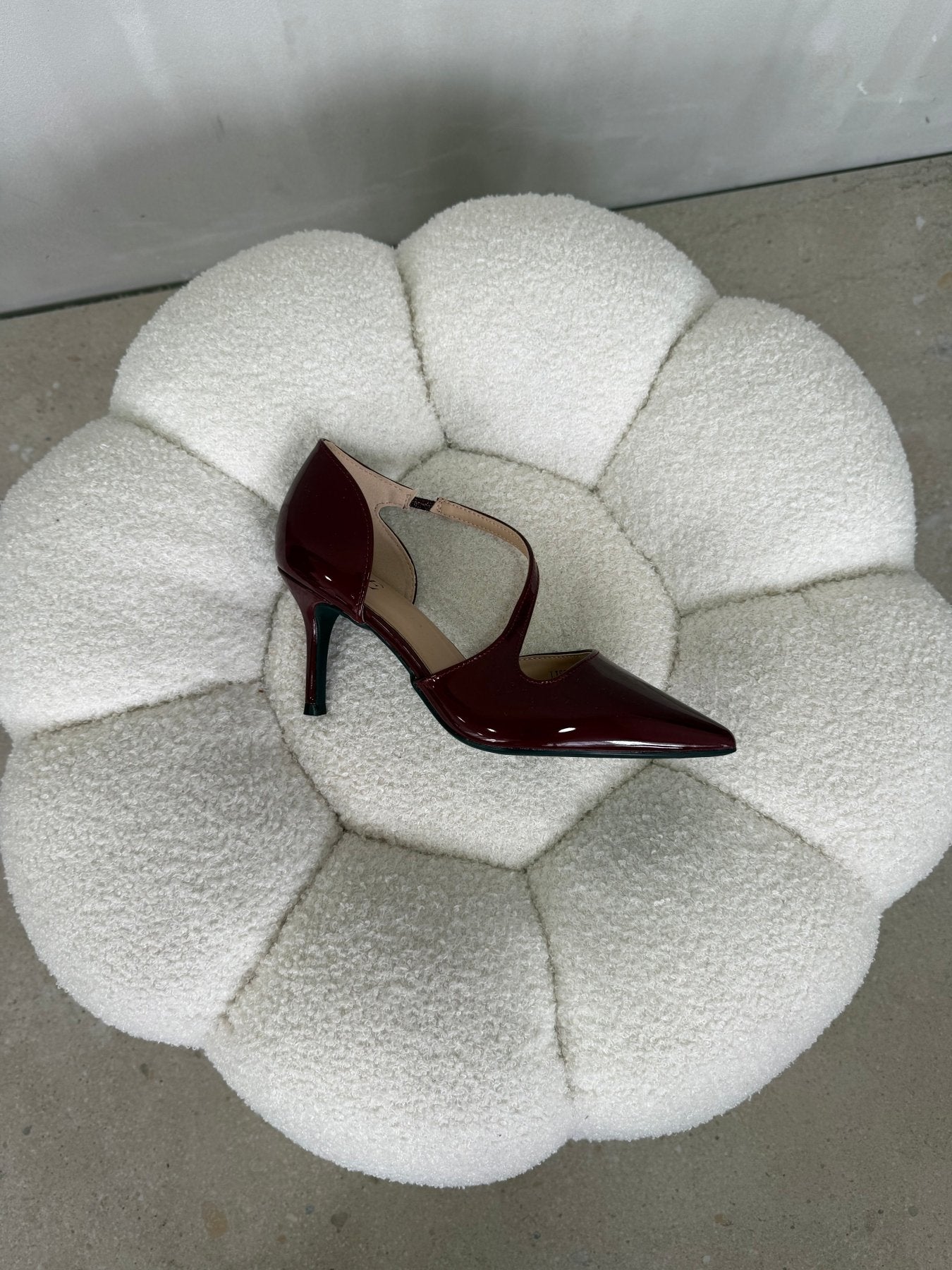 Tacones Burdeos Charol 15012 Stiletos Ejecutivo Zoé Brand Costa Rica