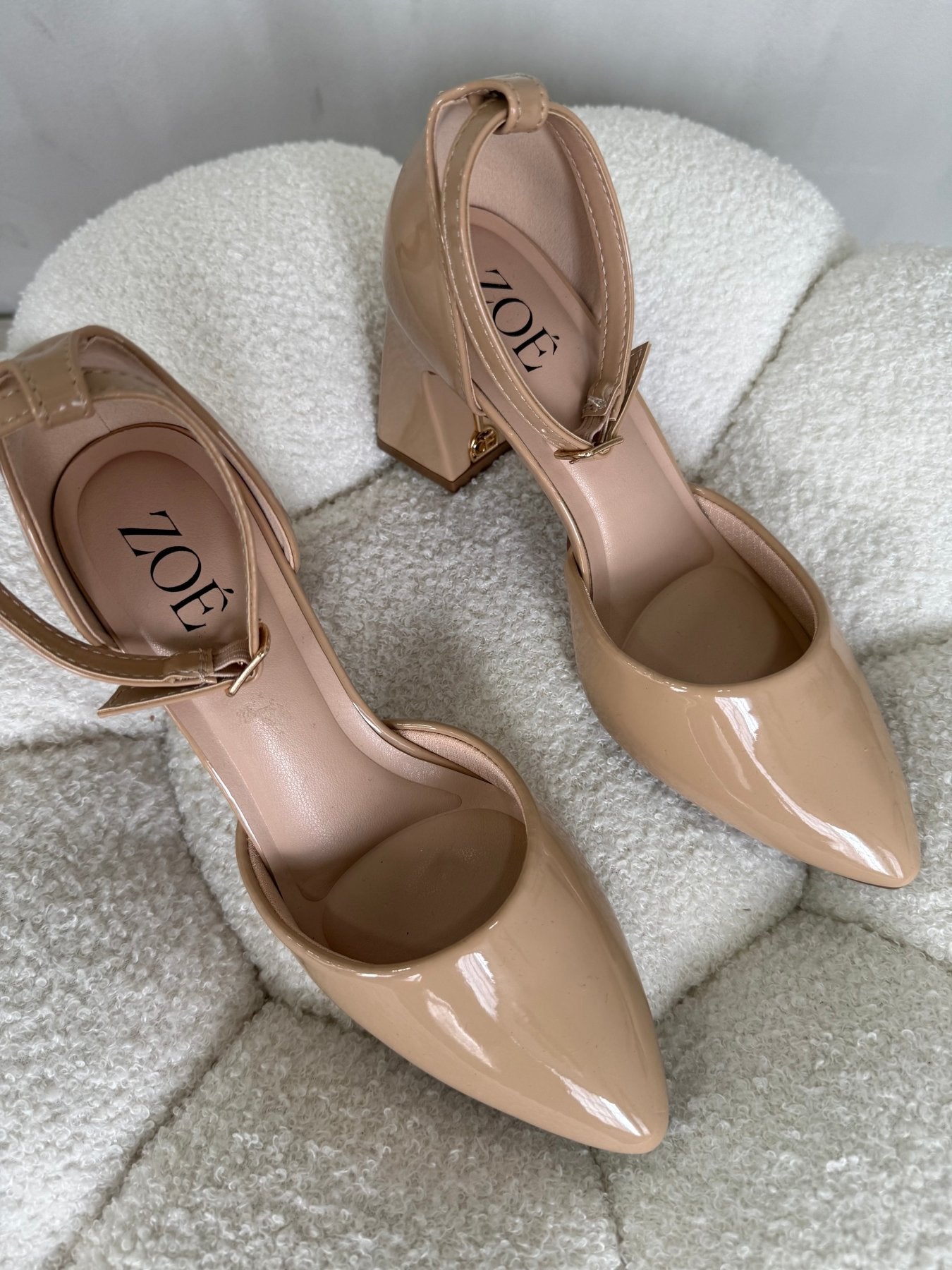 Tacones Nude Charol 15016 Hebilla Ejecutivo Zoé Brand Costa Rica