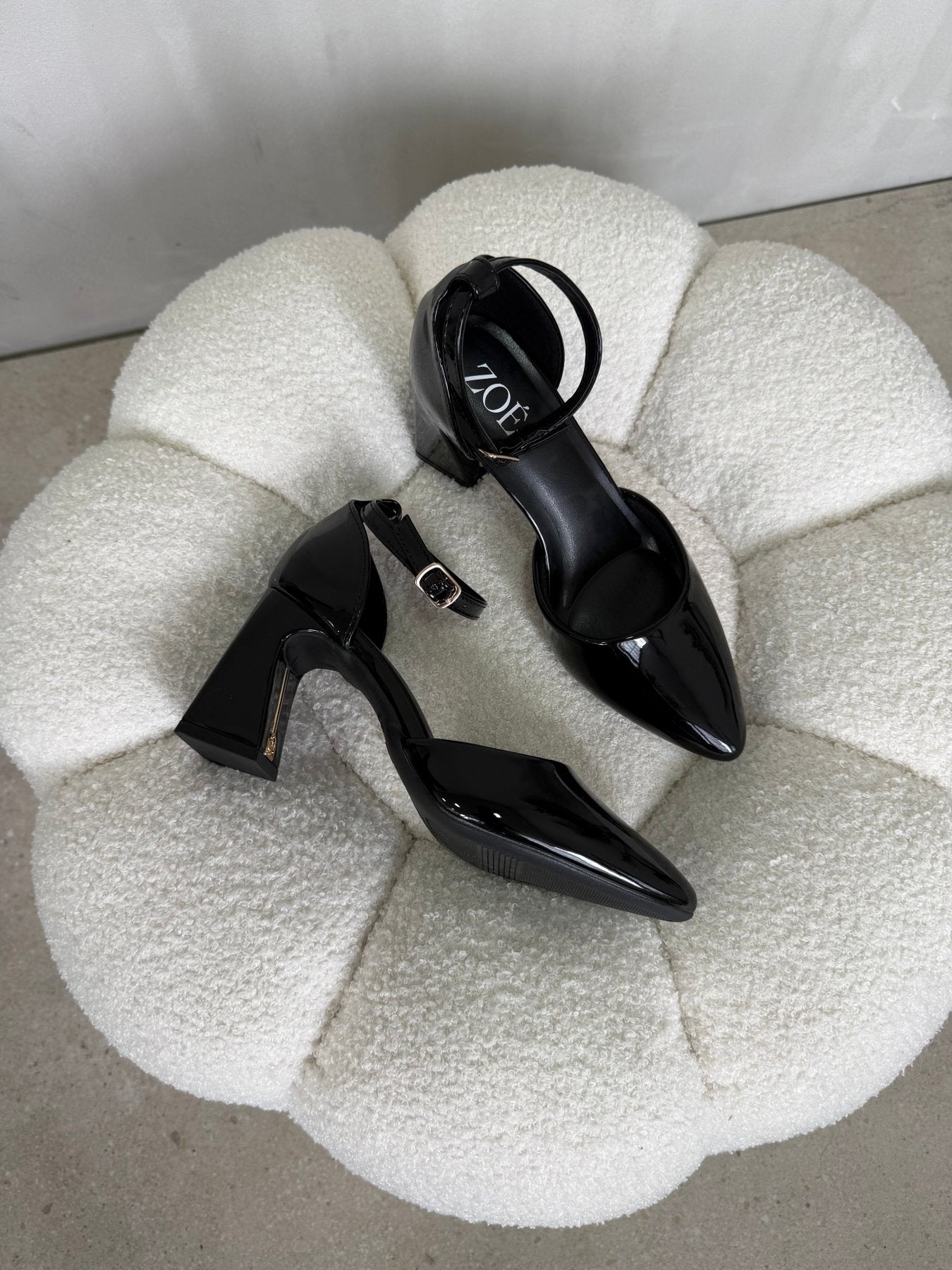 Tacones Negro Charol 15017 Hebilla Ejecutivo Zoé Brand Costa Rica