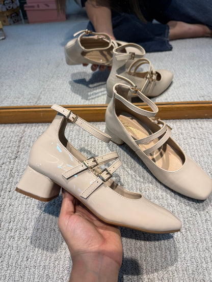 Tacones Beige Charol 14312 Doble Correa con Hebillas Mary Jane Casual Zoé Brand Costa Rica - ZOÉ BRAND 2025 bailarinas charol
