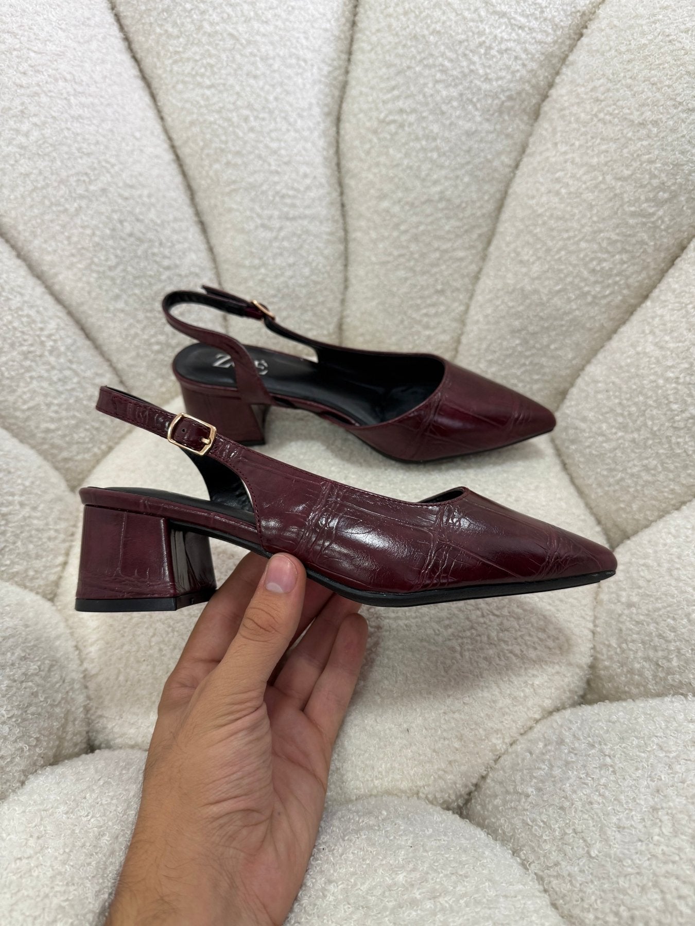 Tacones Burdeos 15008 Hebilla Slingback Animal Print Ejecutivo Zoé Brand Costa Rica - ZOÉ BRAND 2026 burgundy ejecutivo