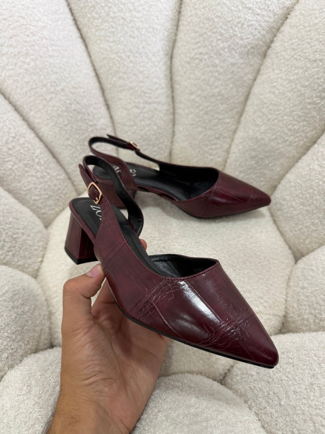 Tacones Burdeos 15008 Hebilla Slingback Animal Print Ejecutivo Zoé Brand Costa Rica - ZOÉ BRAND 2026 burgundy ejecutivo
