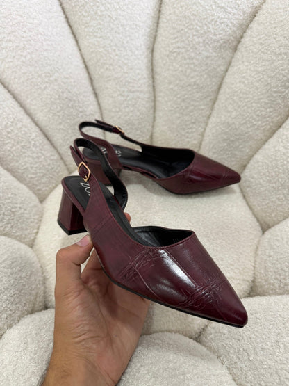 Tacones Burdeos 15008 Hebilla Slingback Animal Print Ejecutivo Zoé Brand Costa Rica - ZOÉ BRAND 2026 burgundy ejecutivo