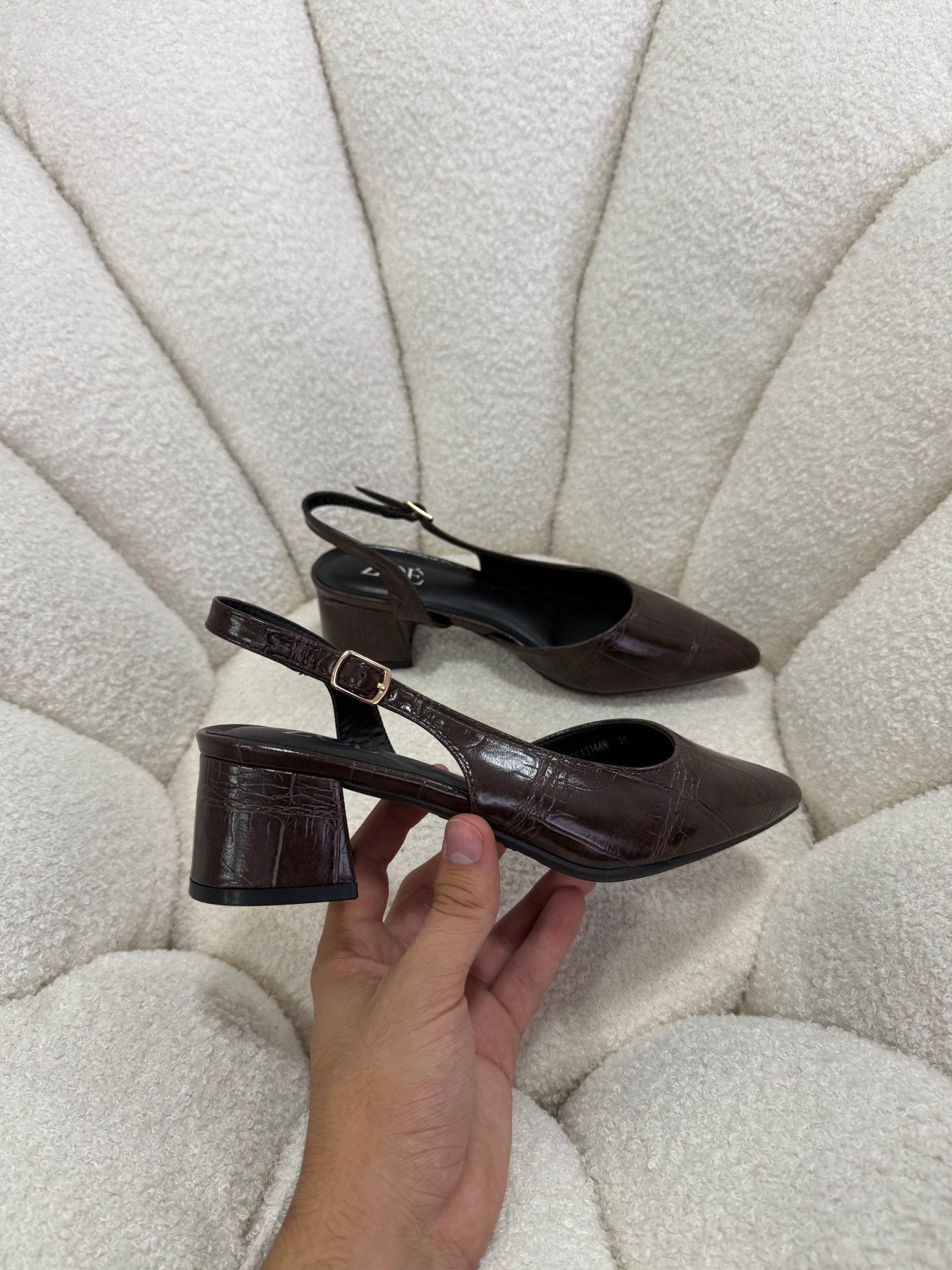 Tacones Café 15009 Hebilla Slingback Animal Print Ejecutivo Zoé Brand Costa Rica - ZOÉ BRAND 2026 ejecutivo MOCCA