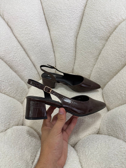 Tacones Café 15009 Hebilla Slingback Animal Print Ejecutivo Zoé Brand Costa Rica - ZOÉ BRAND 2026 ejecutivo MOCCA