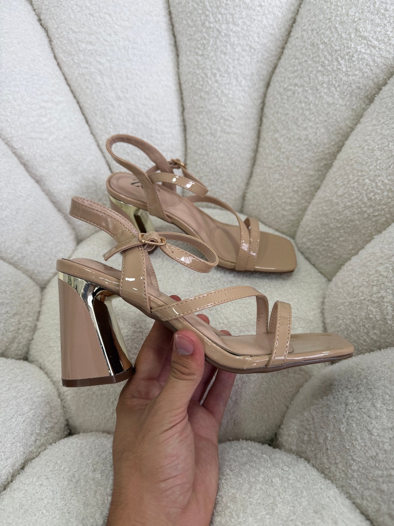 Tacones Nude Charol 14994 Hebilla Ejecutivo de mujer Zoé Brand Costa Rica - ZOÉ BRAND 2026 disponible-35 disponible-36