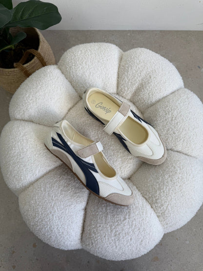 Tenis Blanco Azul Marino Gamuza 14819 Velcro Mary Jane Casual de mujer Zoé Brand Costa Rica