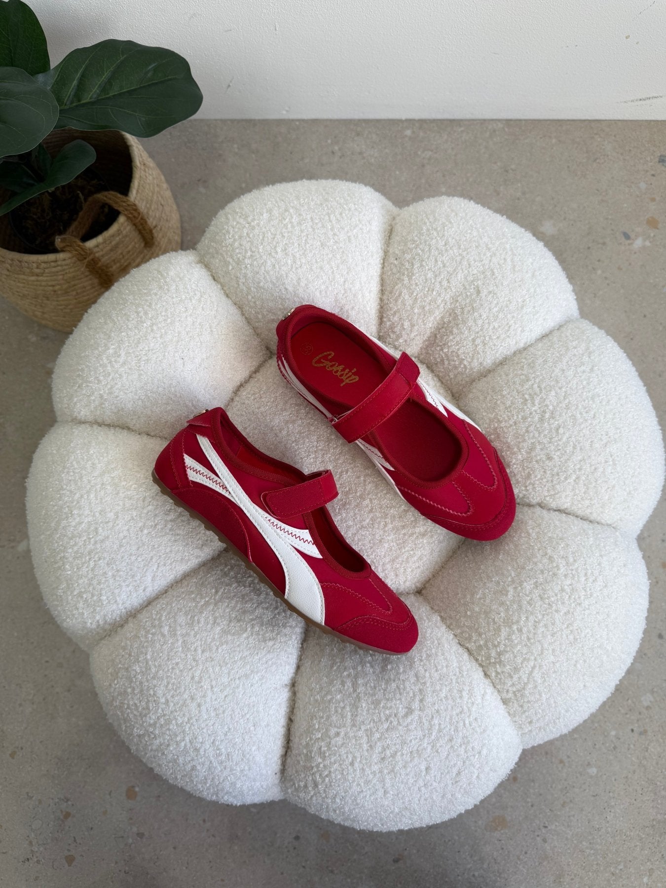 Tenis Rojo Blanco Gamuza 14820 Velcro Mary Jane Casual de mujer Zoé Brand Costa Rica