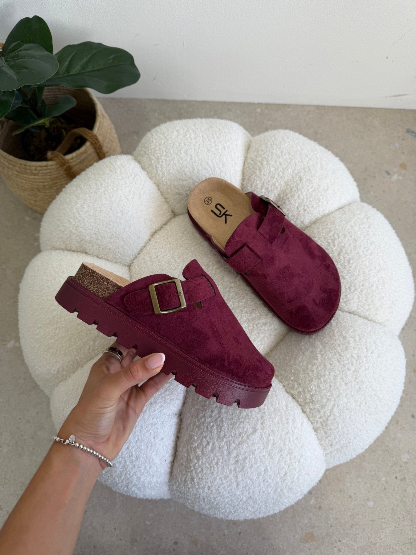 Zuecos Burdeos Gamuza 14862 Plataforma Hebilla Casual de mujer Zoé Brand Costa Rica