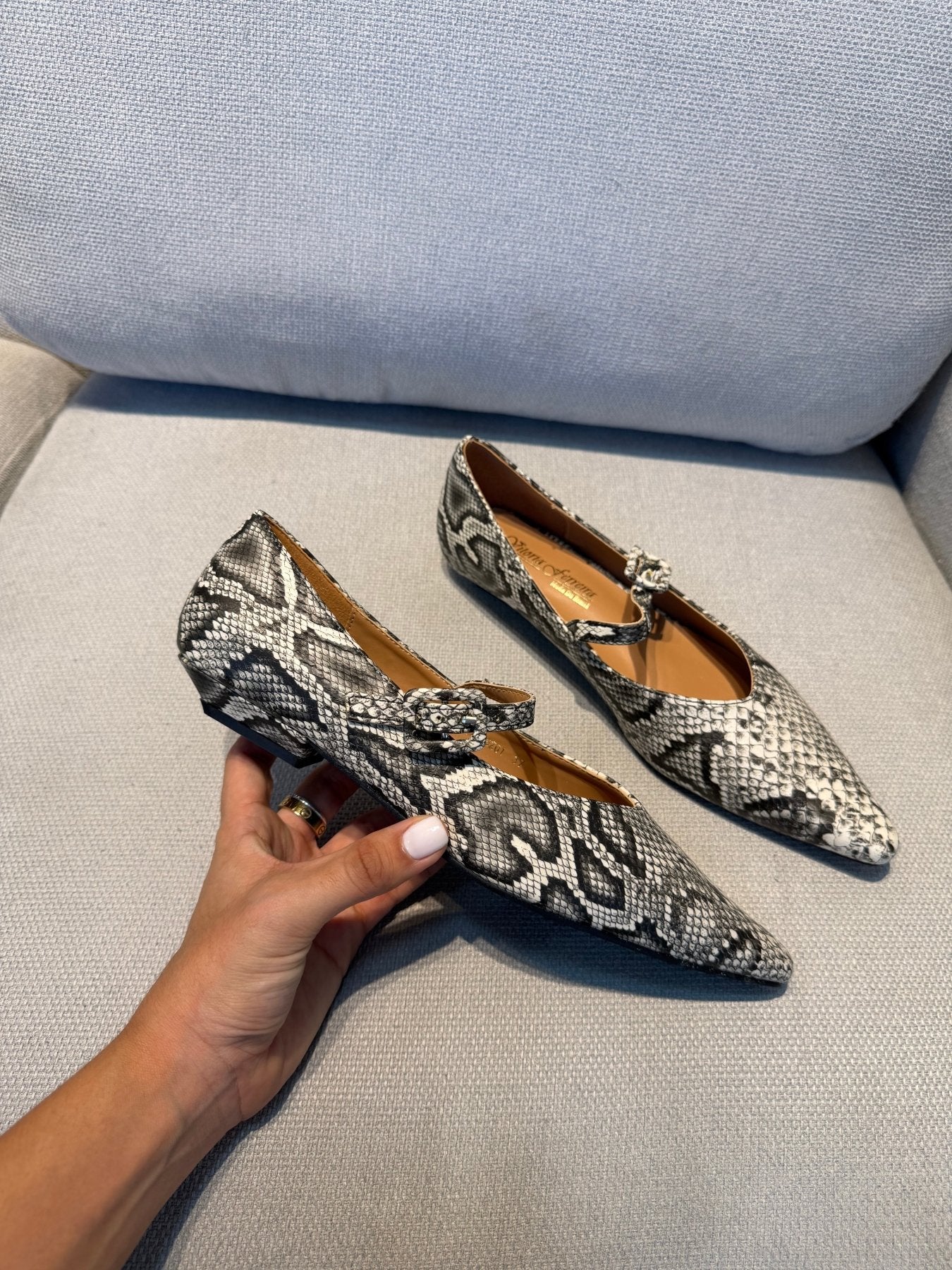 Zuecos Gris Animal Print 2063 Mary Jane Hebilla Casual de mujer Zoé Brand Costa Rica