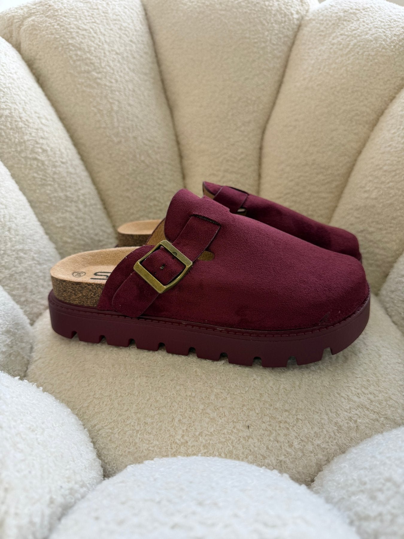 Zuecos Burdeos Gamuza 14862 Plataforma Hebilla Casual de mujer Zoé Brand Costa Rica - ZOÉ BRAND 2026 burgundy gamuza
