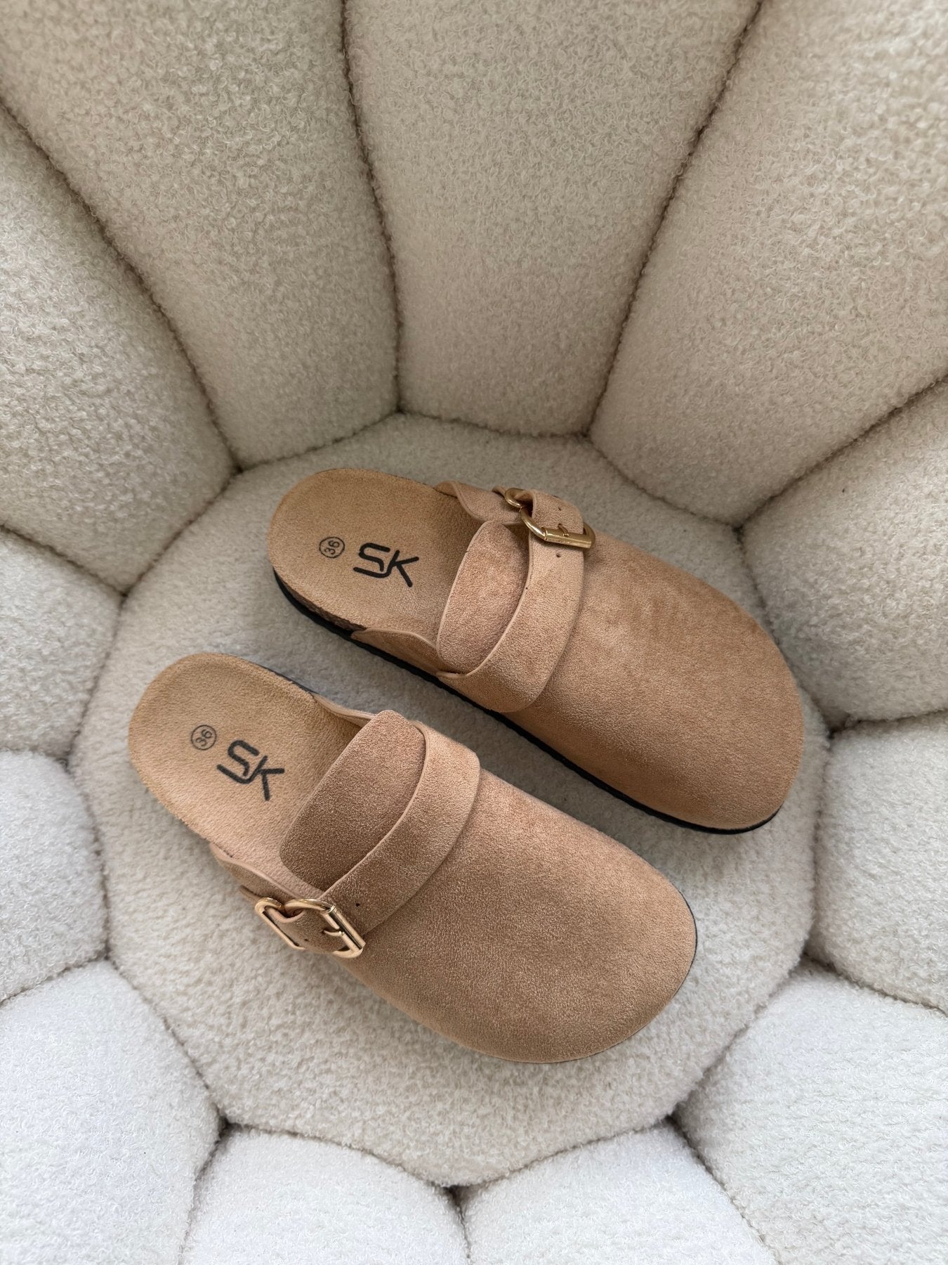 Zuecos Camel Gamuza 14857 Hebilla Casual de mujer Zoé Brand Costa Rica - ZOÉ BRAND 2026 disponible-35 disponible-36