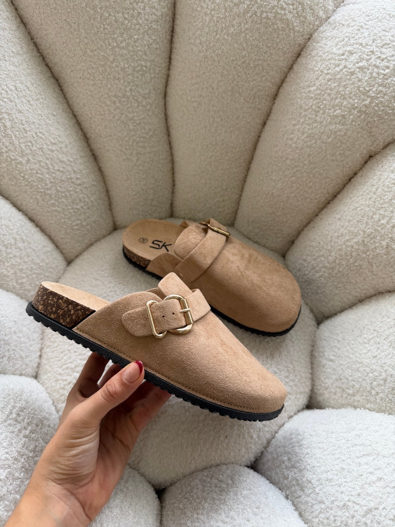 Zuecos Camel Gamuza 14857 Hebilla Casual de mujer Zoé Brand Costa Rica - ZOÉ BRAND 2026 disponible-35 disponible-36