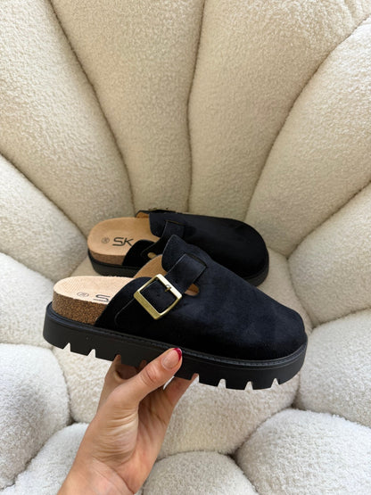 Zuecos Negro Gamuza 14860 Plataforma Hebilla Casual de mujer Zoé Brand Costa Rica - ZOÉ BRAND 2026 gamuza plataforma